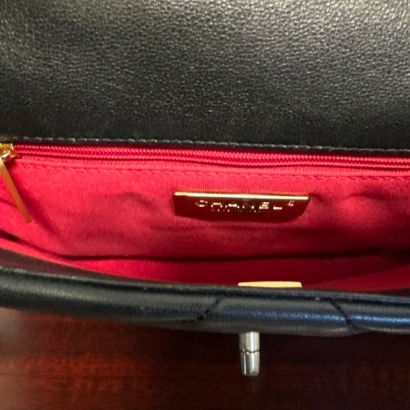 Pre Loved Chanel - Picture 3 of 6